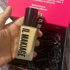 IL Makiage Foundation